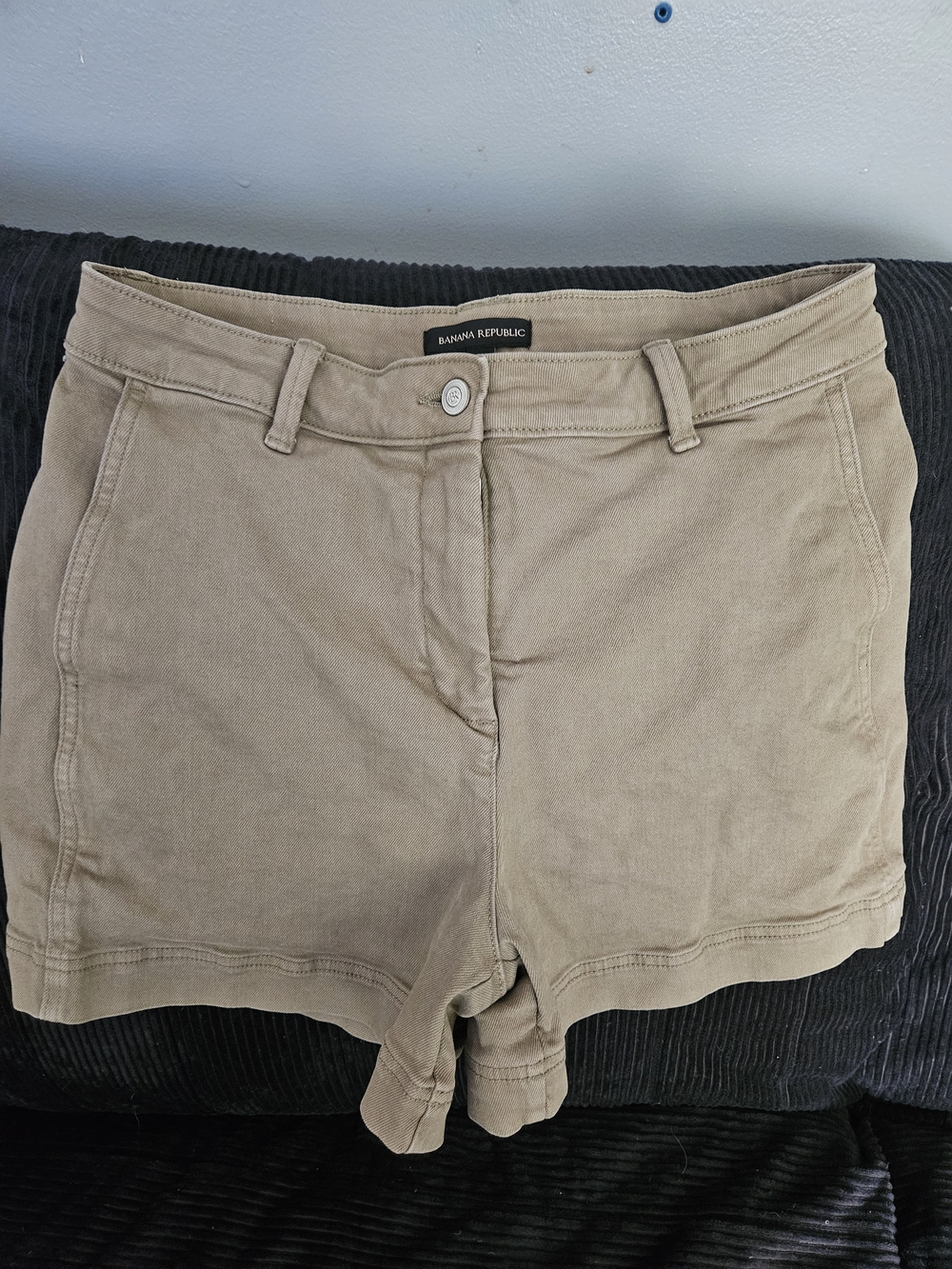 Banana Republic Tan Cotton Cargo Shorts